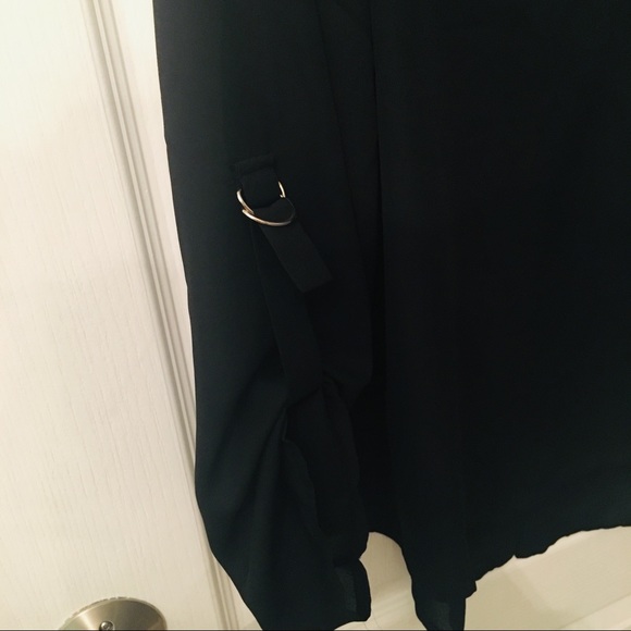 Blouse💕 - Picture 5 of 5